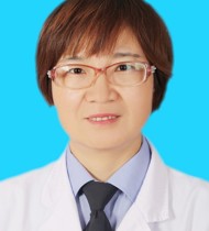 王霞