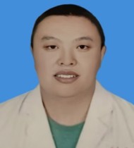 李亮