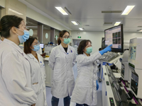 于方寸间探寻真相，在岁月里沉淀匠心 | 致敬检验科蒯秀琴老师荣休